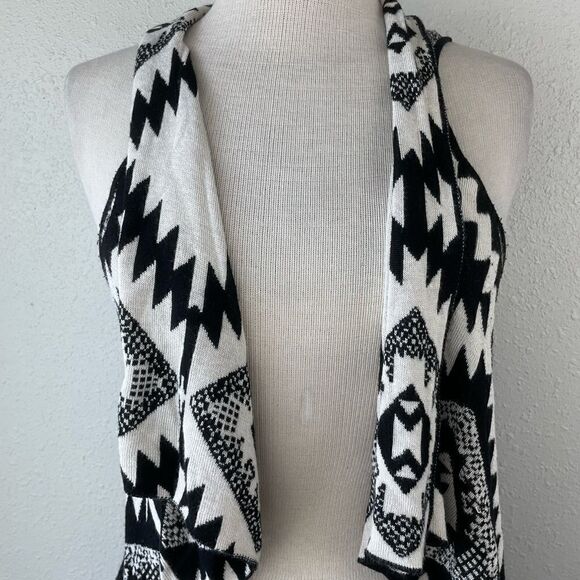 Timing Cardigan Sweater Size M EUC - Picture 2 of 6